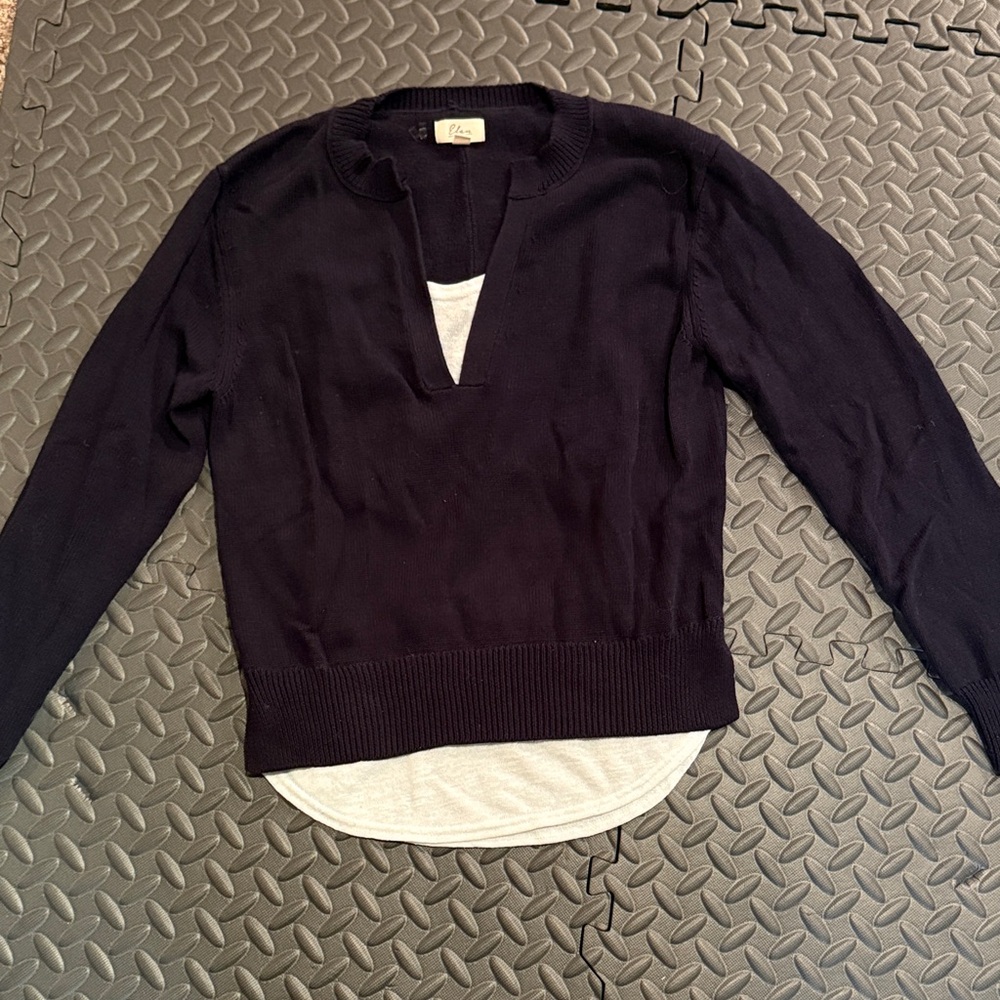 Elan Dark Navy V-Neck Sweater